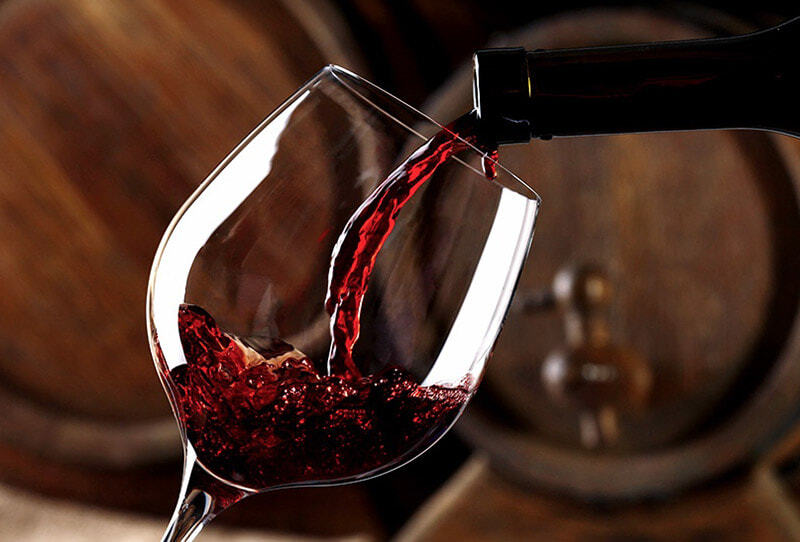 MESSAGE DANS UNE BOUTEILLE® «Le vin rajeunit les vieux et inspire les jeunes» Édition RED Crianza 6 Mois