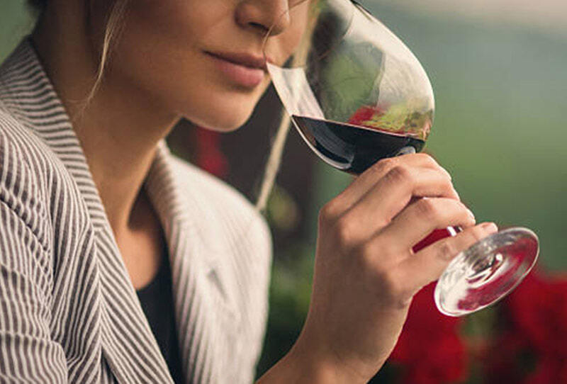 The Sommelier «Life is such a good teacher that if you don't learn the lesson, repeat it to you» Premium Edition MBS® Reserve